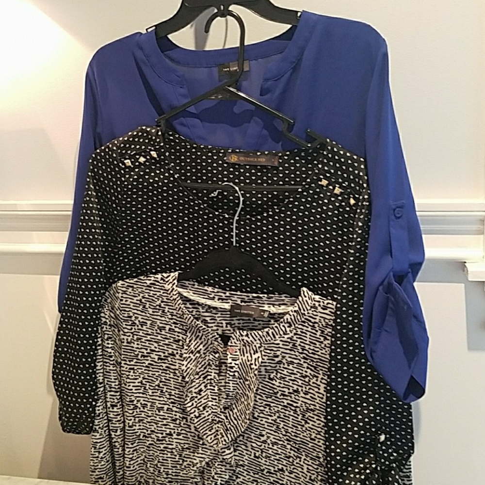 *The Limited* Lot of 3 Tops